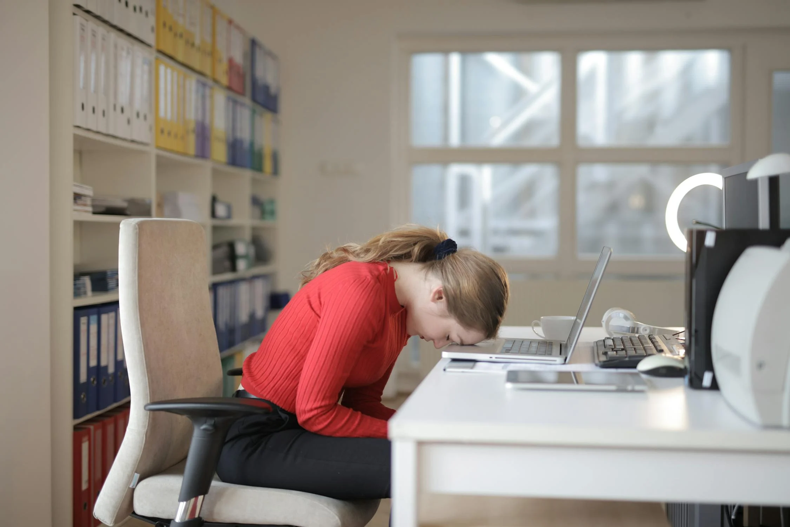 How to Write a Resignation Email in 2025: The Ultimate Guide for Professionals